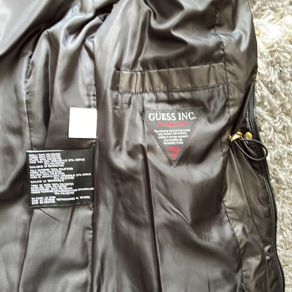NWT - Guess puffer coat - Picture 8 of 15
